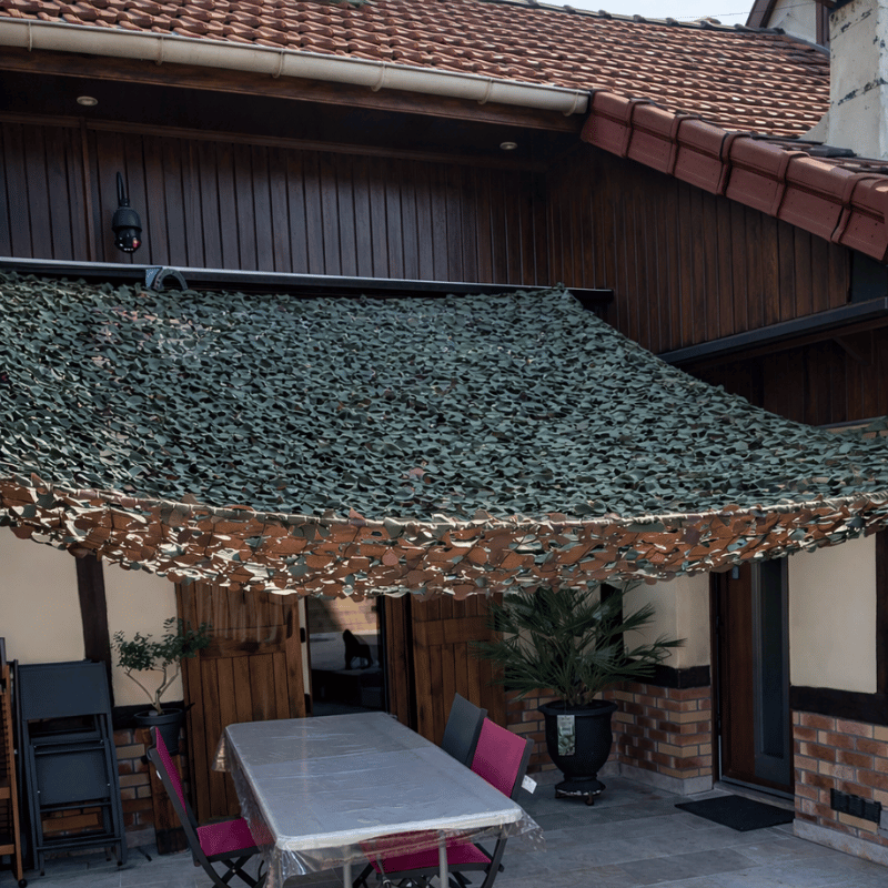 Filet de camouflage triangulaire militaire